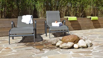 Sauna, facials, 2 treatment rooms