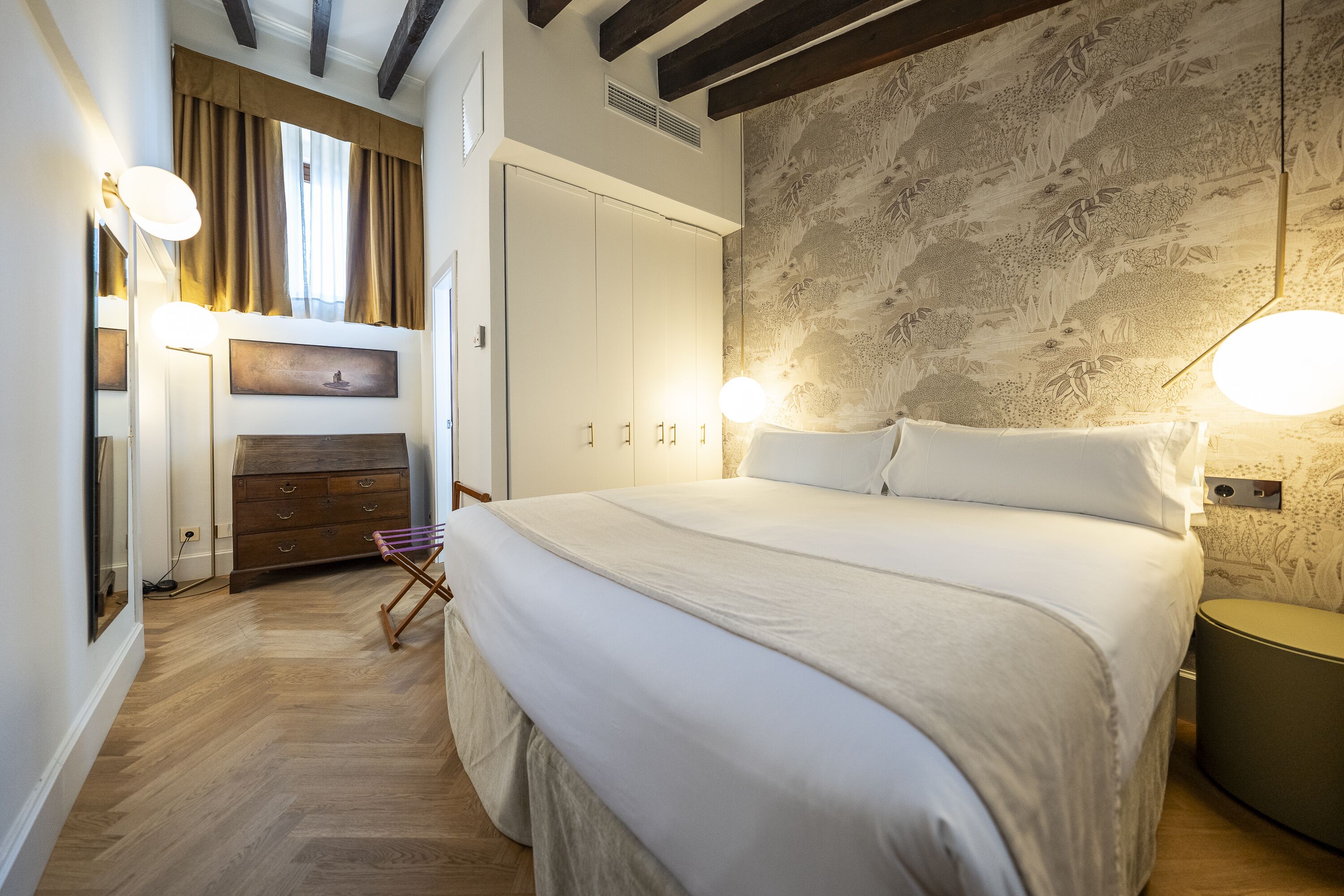 superior suite | premium bedding, down duvets, minibar, in-room safe