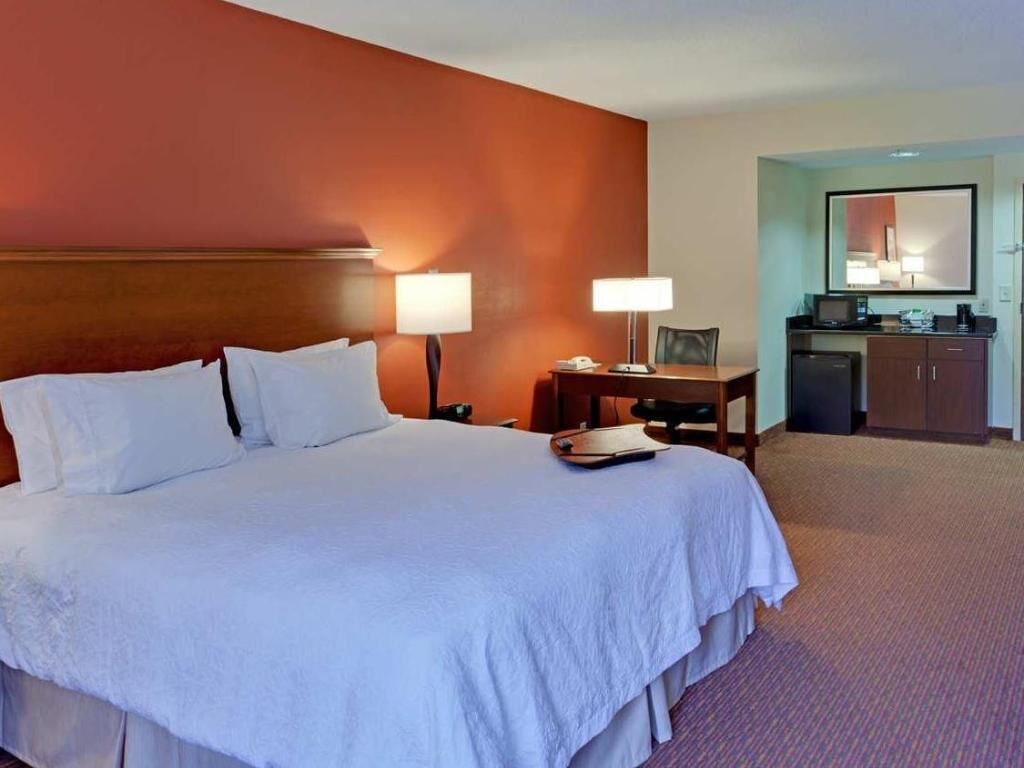 Down duvets, in-room safe, iron/ironing board, free WiFi