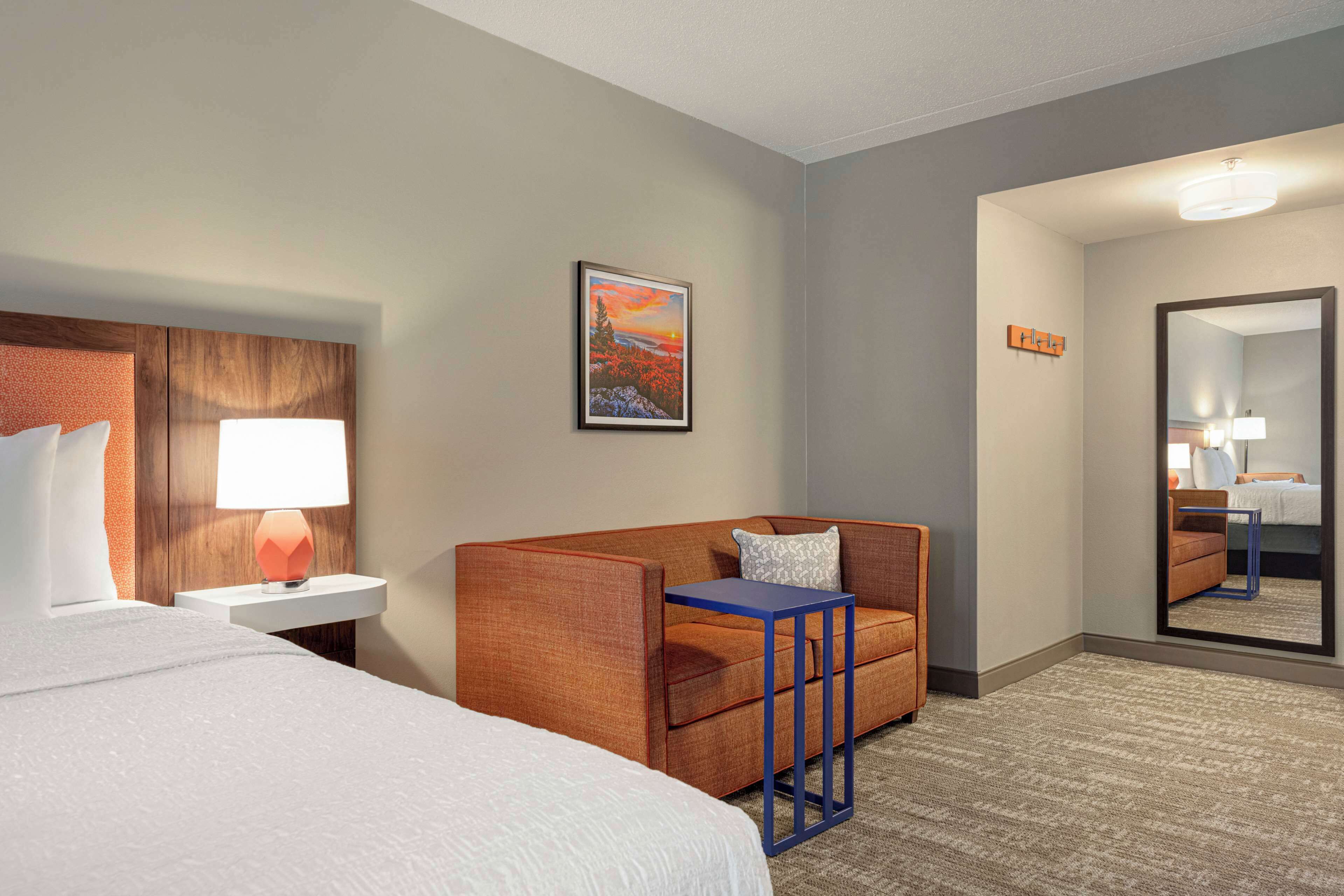 42-inch flat-screen tv with cable channels, tv