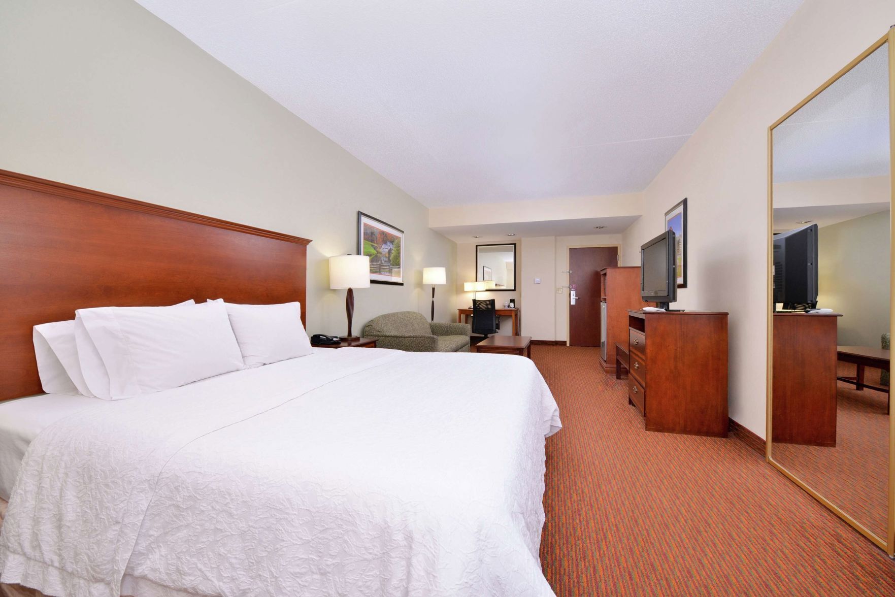 Down duvets, in-room safe, iron/ironing board, free WiFi