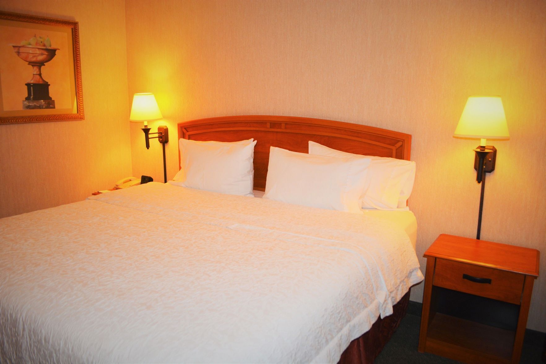 Blackout drapes, free WiFi, bed sheets, alarm clocks