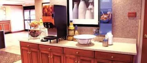 Free daily continental breakfast