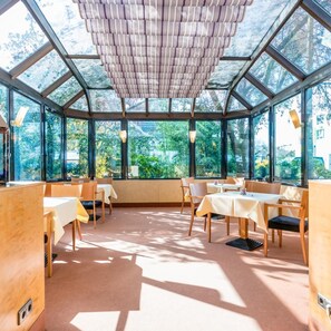 Dining - Schlosspark (Berlin)