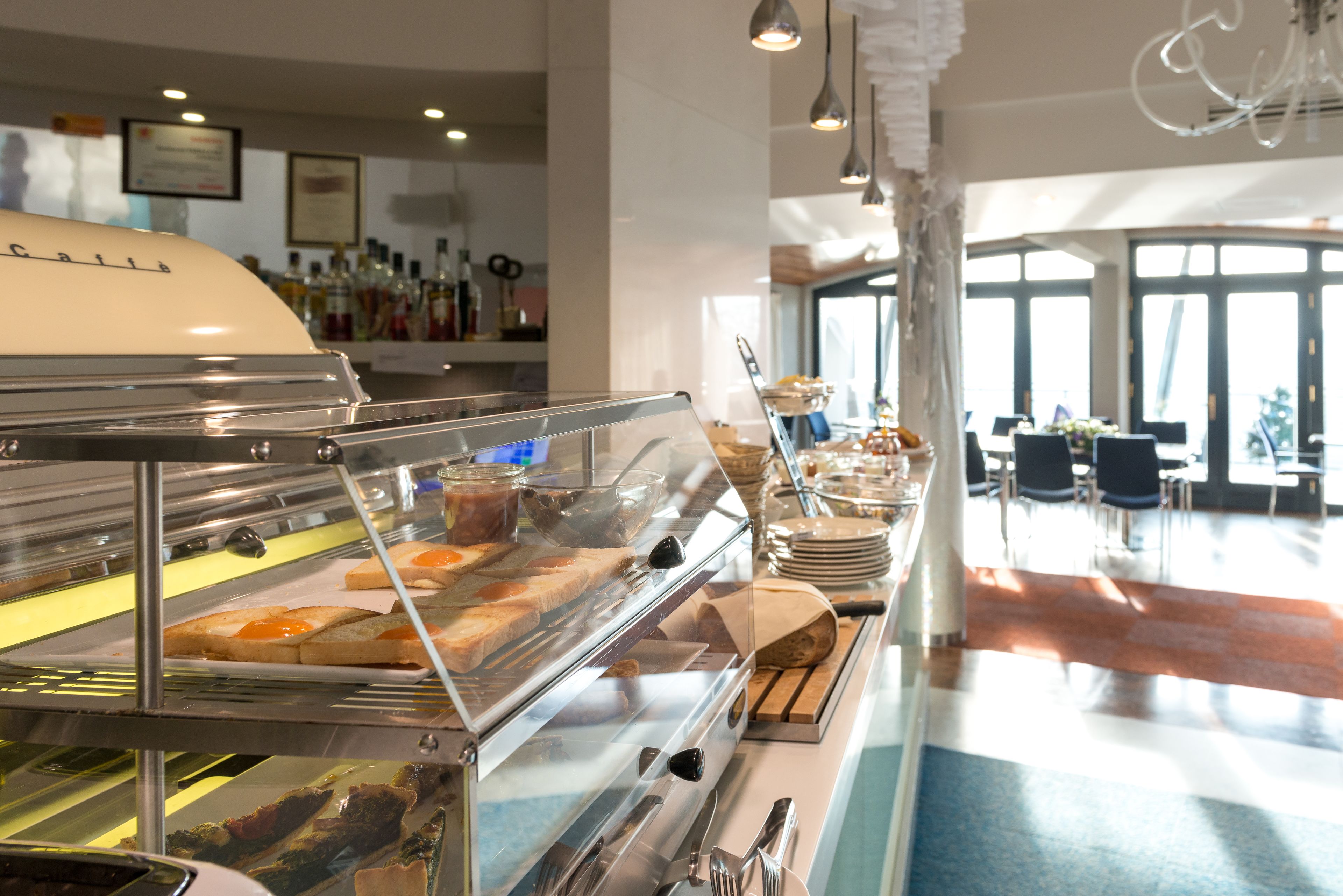 Desayuno buffet todos los días (con cargo)