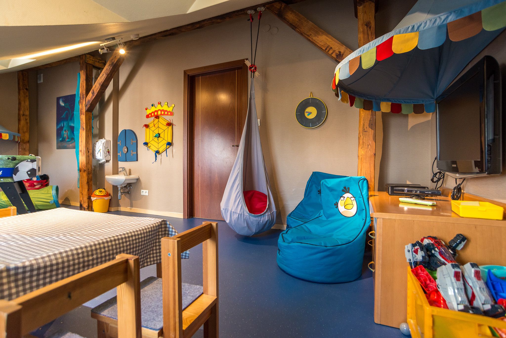 children’s play area – indoor