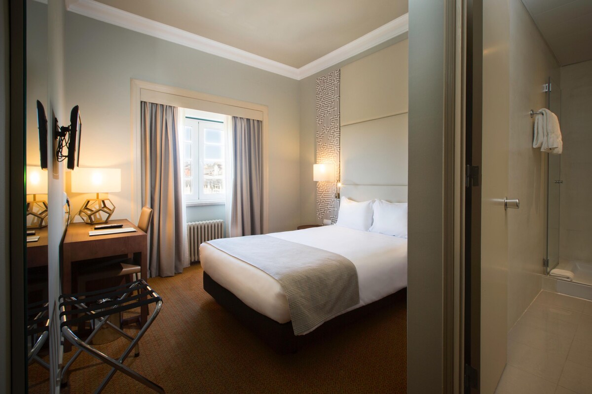 Premium bedding, Select Comfort beds, minibar, in-room safe