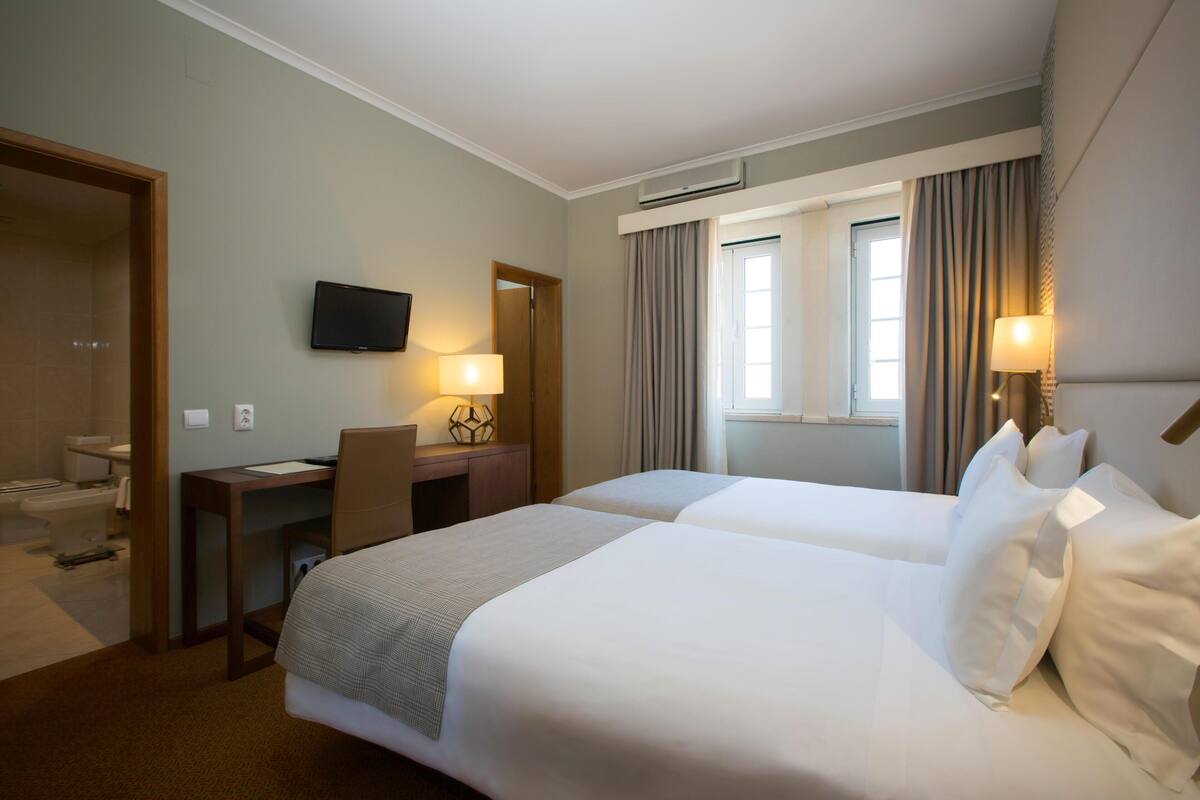 Premium bedding, Select Comfort beds, minibar, in-room safe