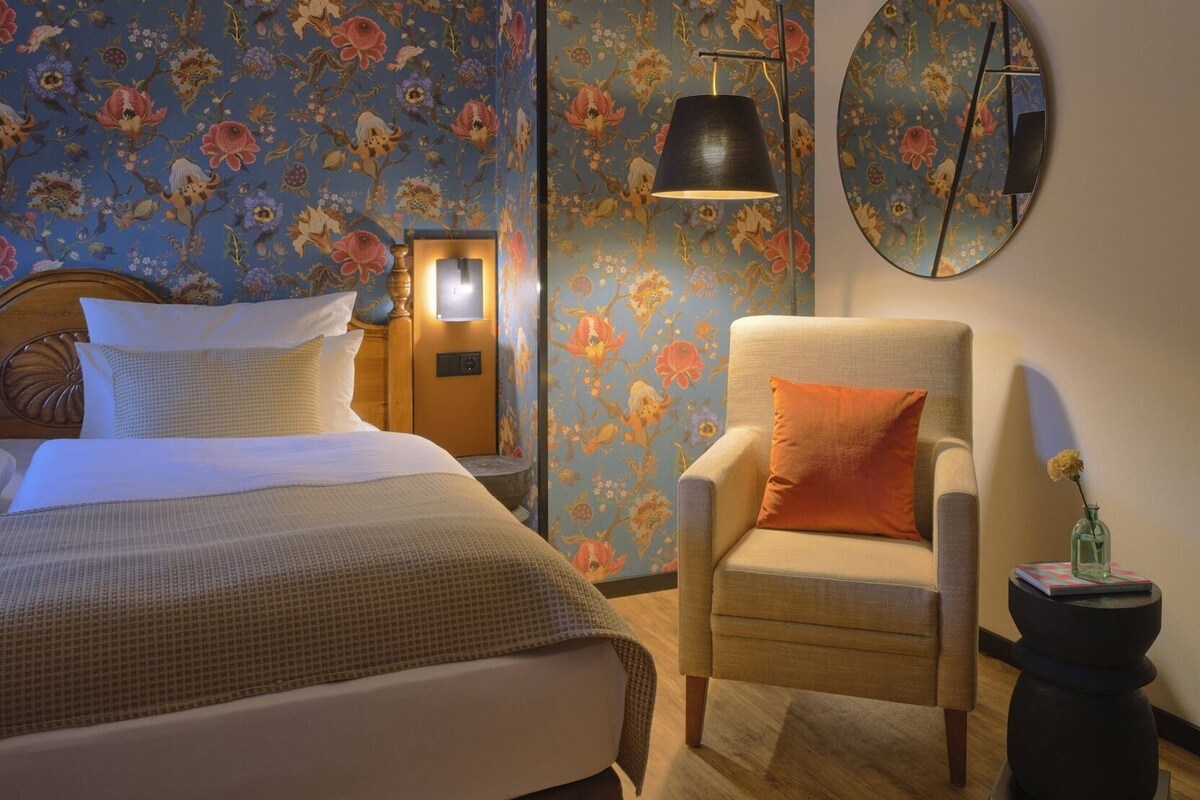 Hypo-allergenic bedding, desk, blackout curtains
