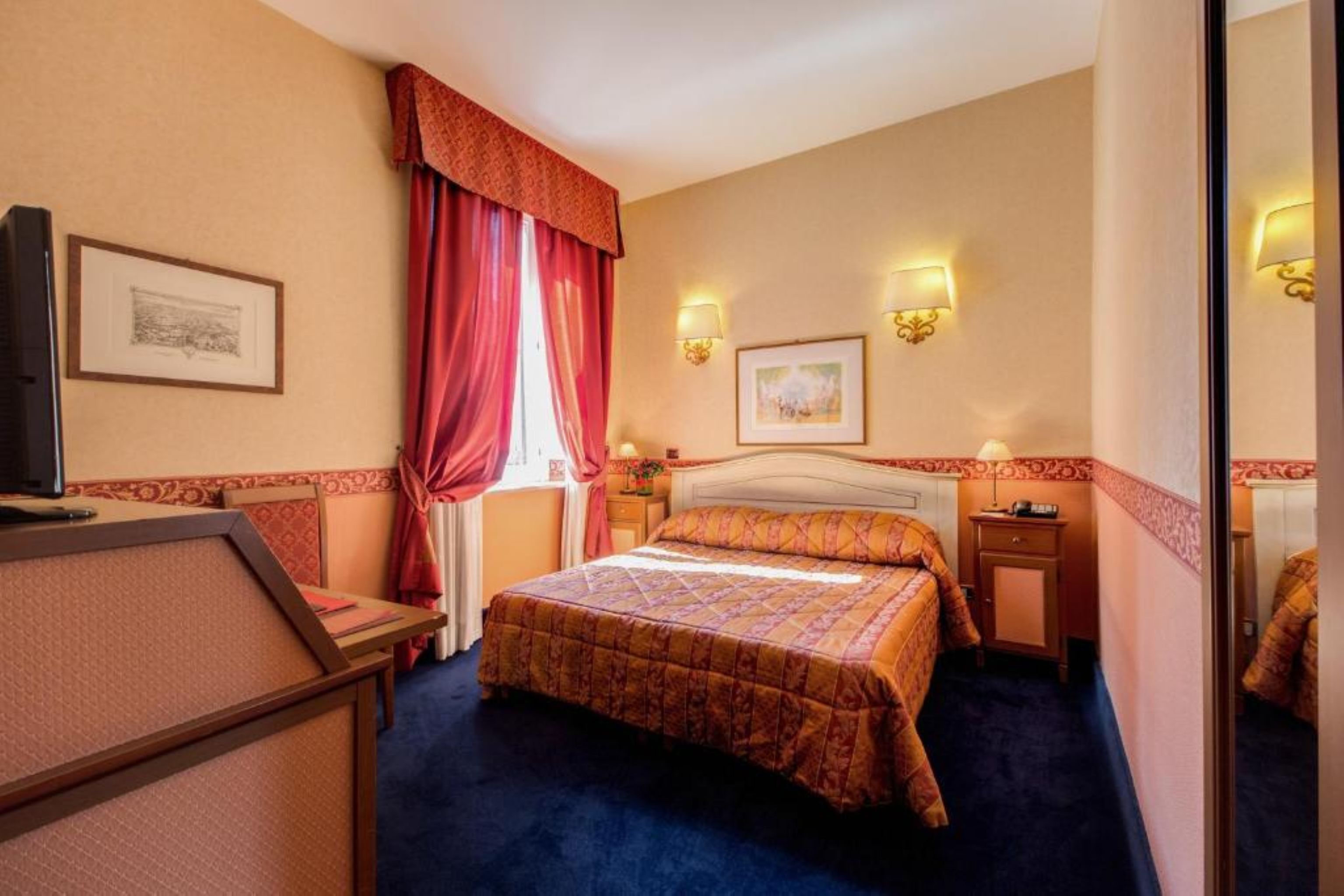 1 bedroom, premium bedding, minibar, in-room safe