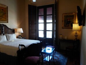 Suite, 1 cama King size | Vista a la calle