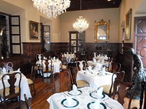 Breakfast area - Virrey de Mendoza (Morelia)