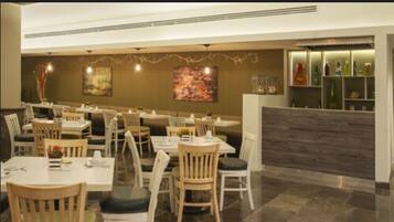 Daily buffet breakfast for a fee