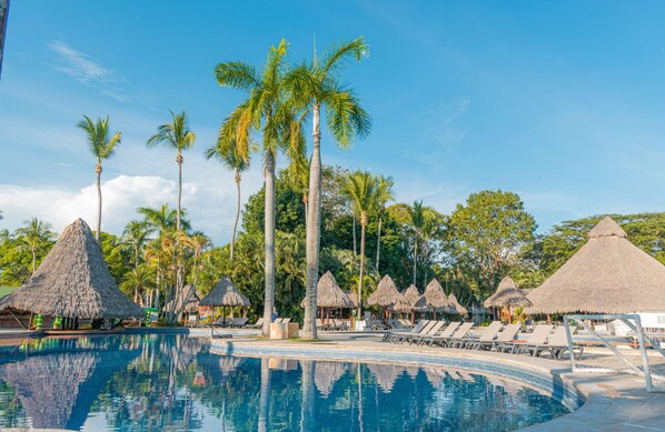 Outdoor pool, pool loungers