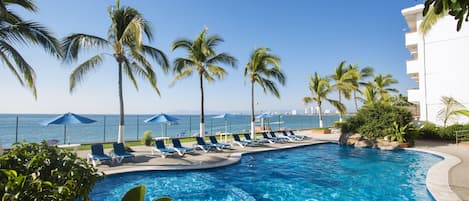 Outdoor pool, pool umbrellas