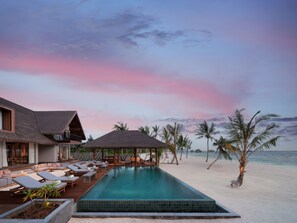 Villa, 3 Schlafzimmer (Reserve) | Strand-/Meerblick