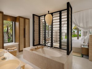 Familienvilla, eigener Pool, am Strand (Beach Retreat)