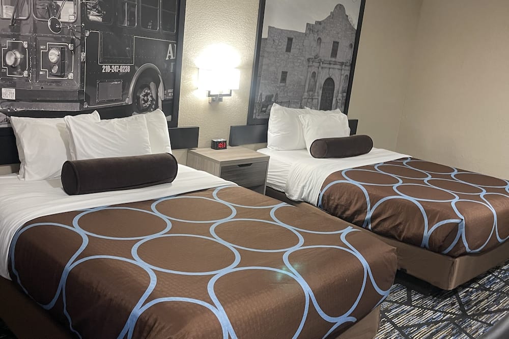 Super 8 by Wyndham San Antonio Downtown NE