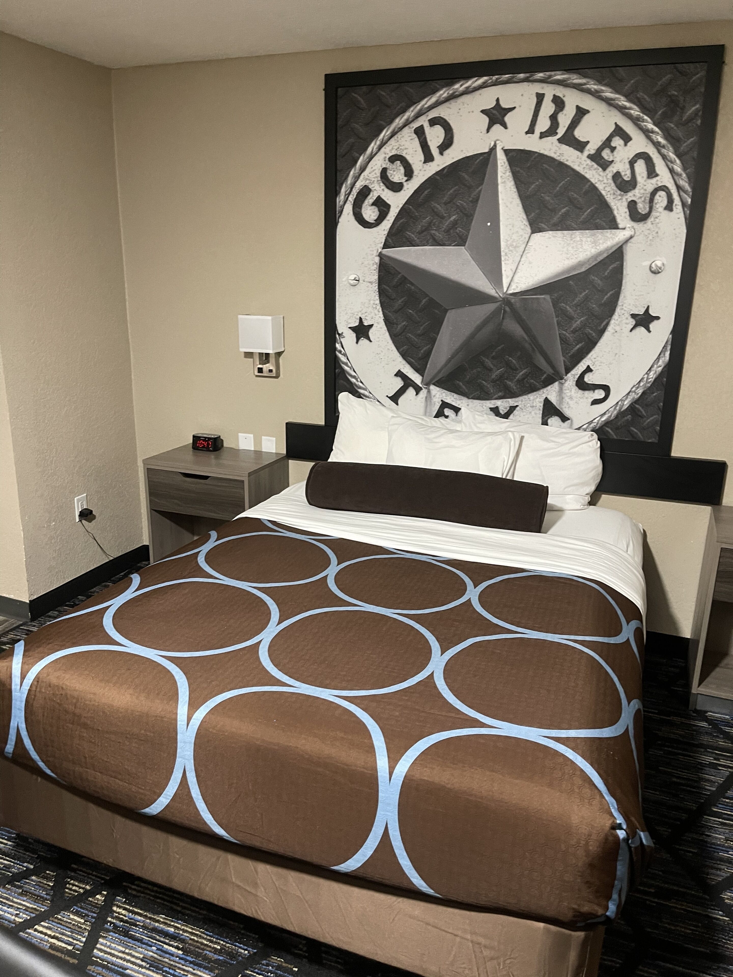 Photo - Super 8 by Wyndham San Antonio Downtown NE