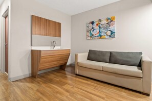Coffres-forts dans les chambres, bureau, rideaux occultants