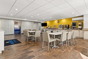 Petit déjeuner à emporter compris tous les jours