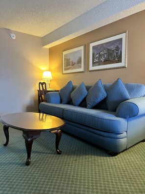 King Mini Suite | Living area
