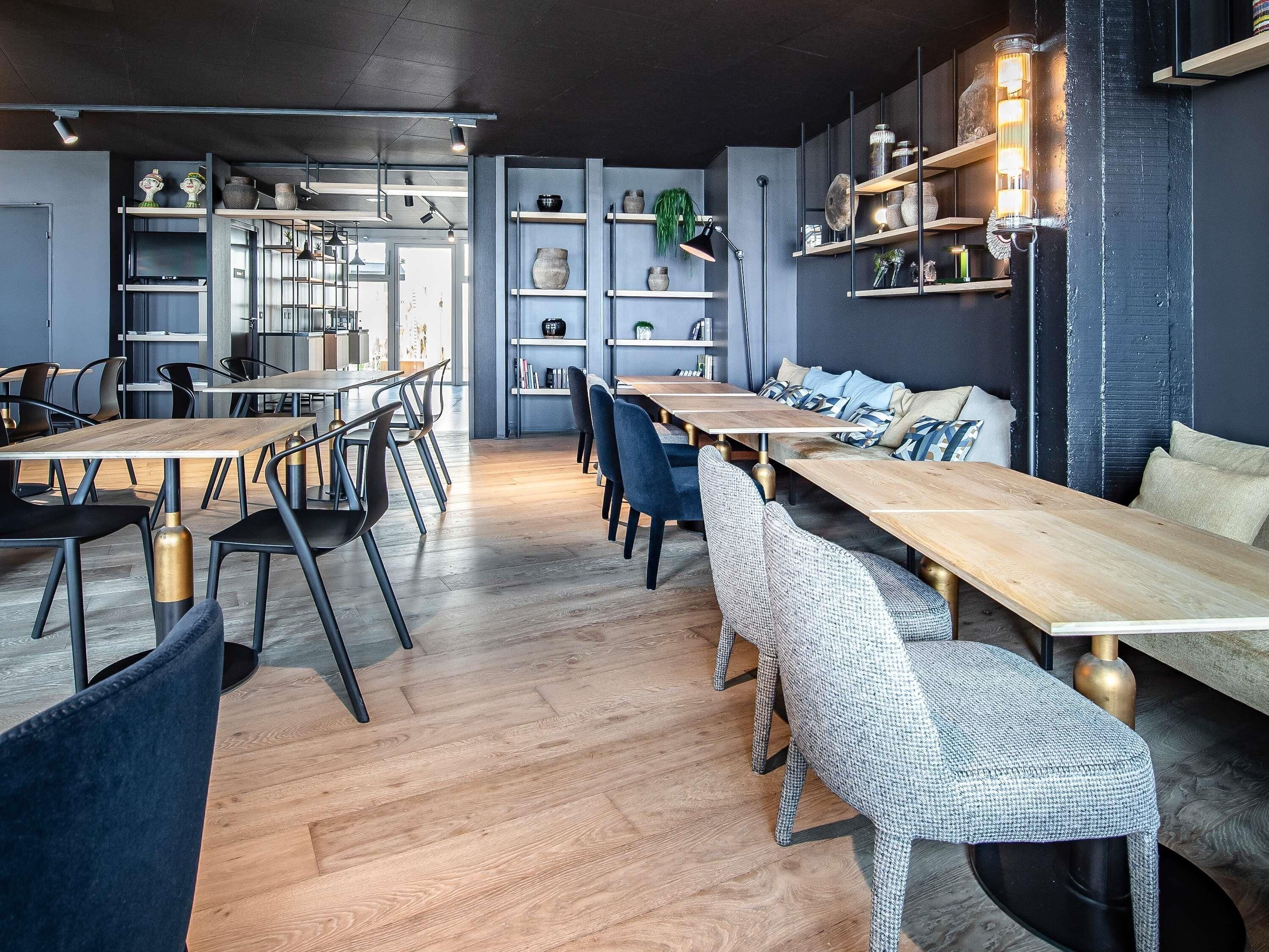 daily continental breakfast (eur 20 per person)