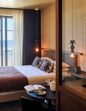 Classic Room, 1 Double Bed, Partial Sea View