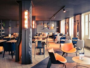 Bar (on property) - Mercure St Malo Front De Mer (Saint-Malo)