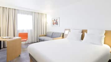 Phòng Superior, 1 giường đôi, phòng thông nhau | Minibar, két bảo mật tại phòng, bàn, màn/rèm cản sáng