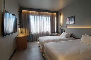 Superior-Zimmer, 2 Einzelbetten | Minibar, Zimmersafe, Schreibtisch, Verdunkelungsvorhänge