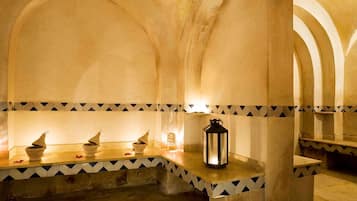 Espace de soins pour les couples, hammam, soins corporels, bains de boue