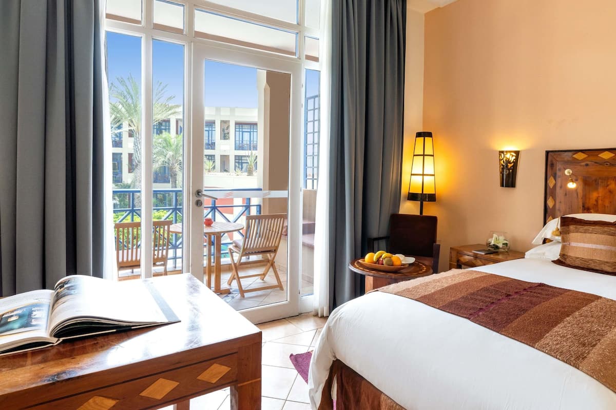 Superior Room, 1 King Bed