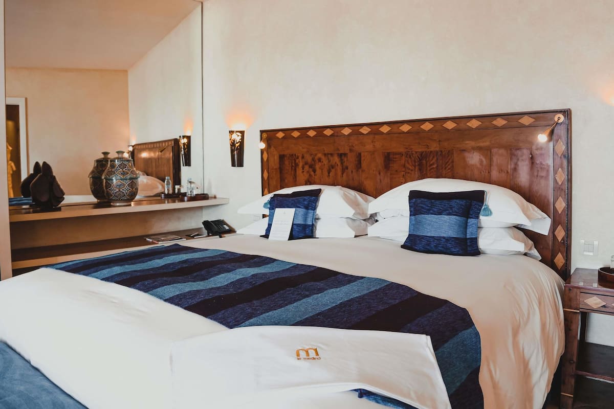 Pillow-top beds, minibar, in-room safe, blackout curtains