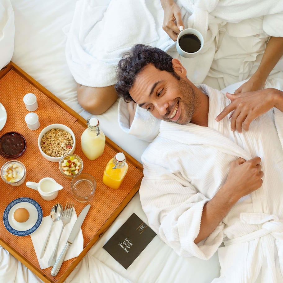 Junior Studio Suite, 1 King Bed, Pool View | Pillowtop beds, minibar, in-room safe, blackout drapes