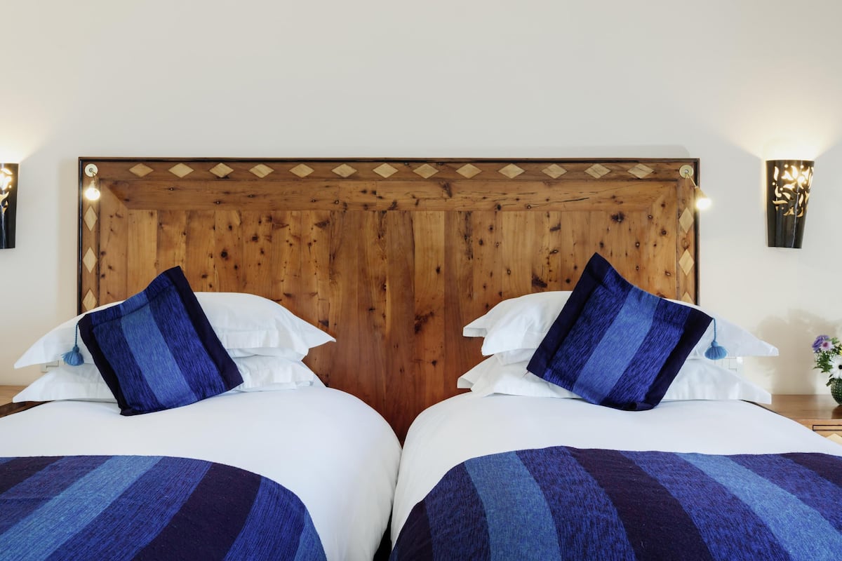 Pillowtop beds, minibar, in-room safe, blackout drapes