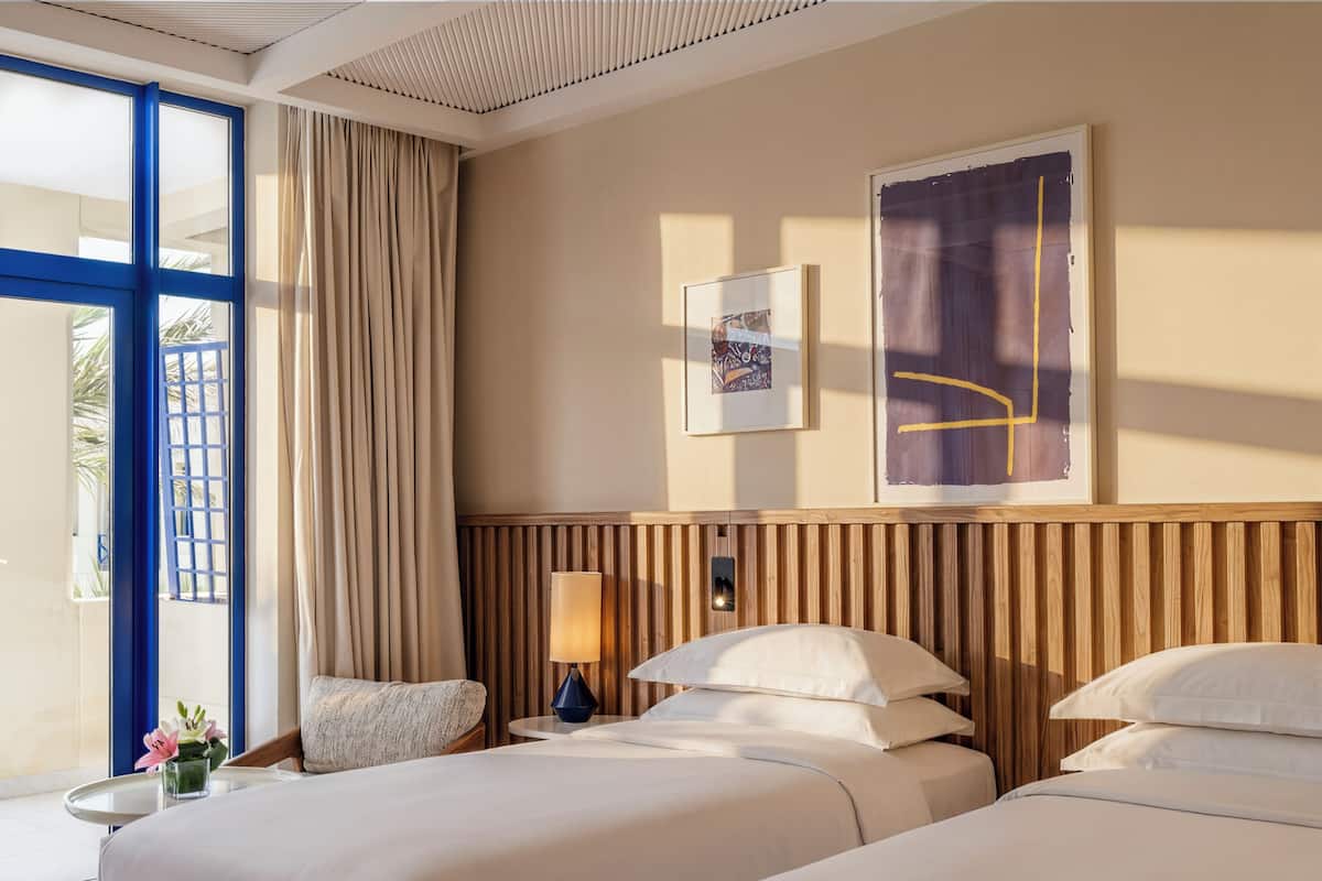 Pillowtop beds, minibar, in-room safe, blackout drapes