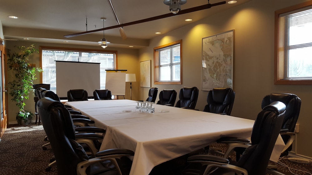Inn at Port Gardner-Everett Waterfront, an Ascend Collection Hotel photo 6