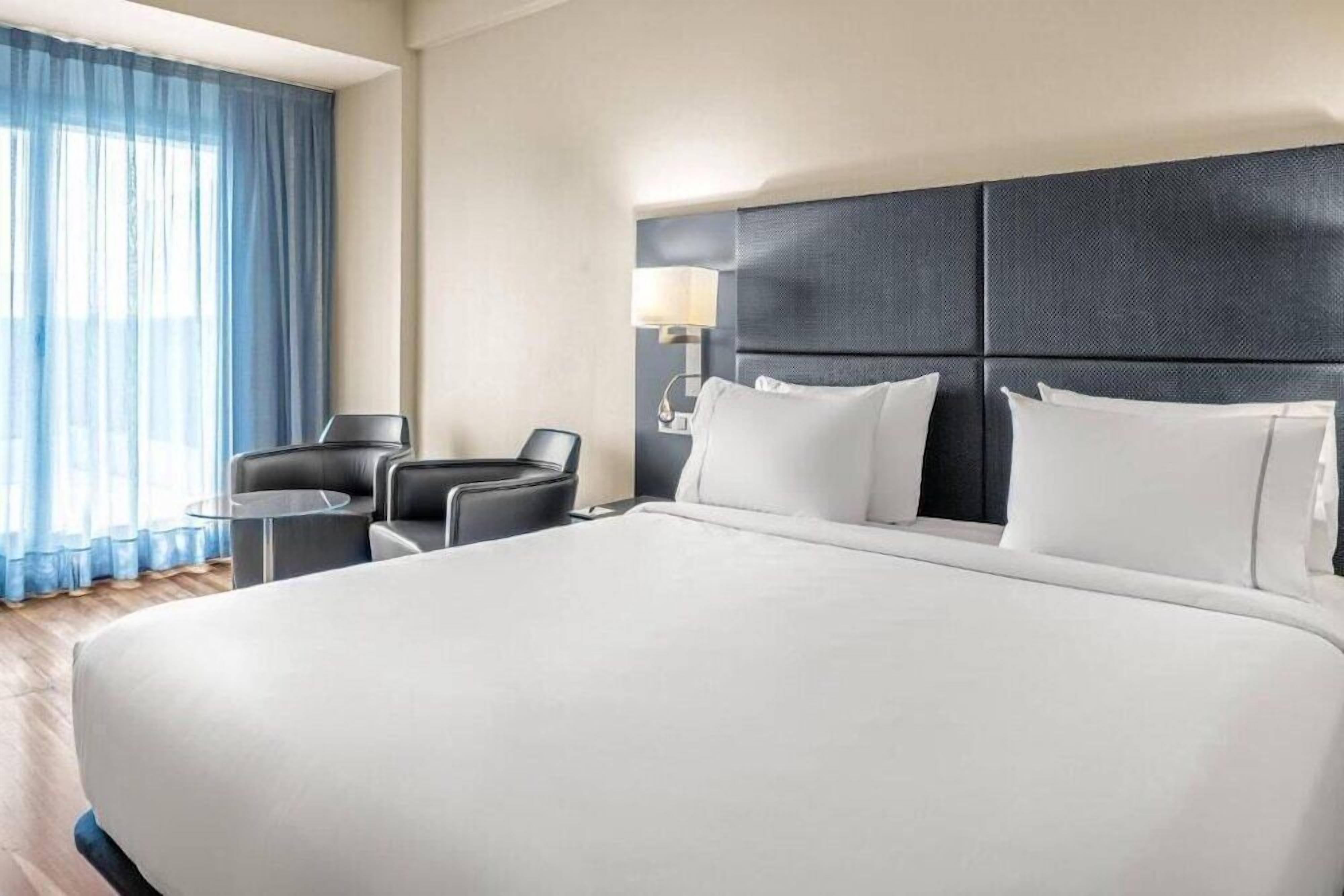 In-room safe, desk, blackout drapes, soundproofing