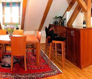 Presidential Suite | In-room dining