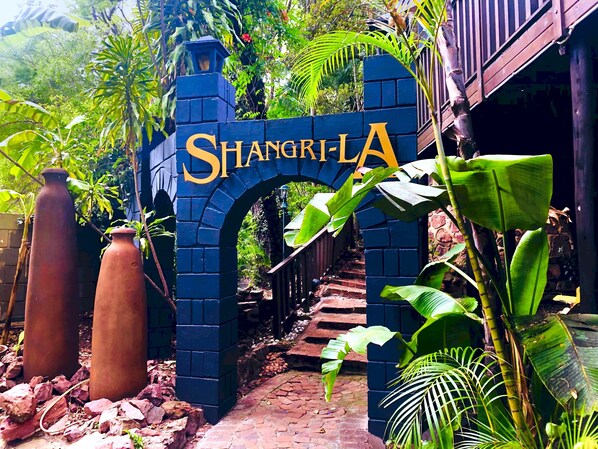 Exterior - Shangri-La Country Hotel (Modimolle)