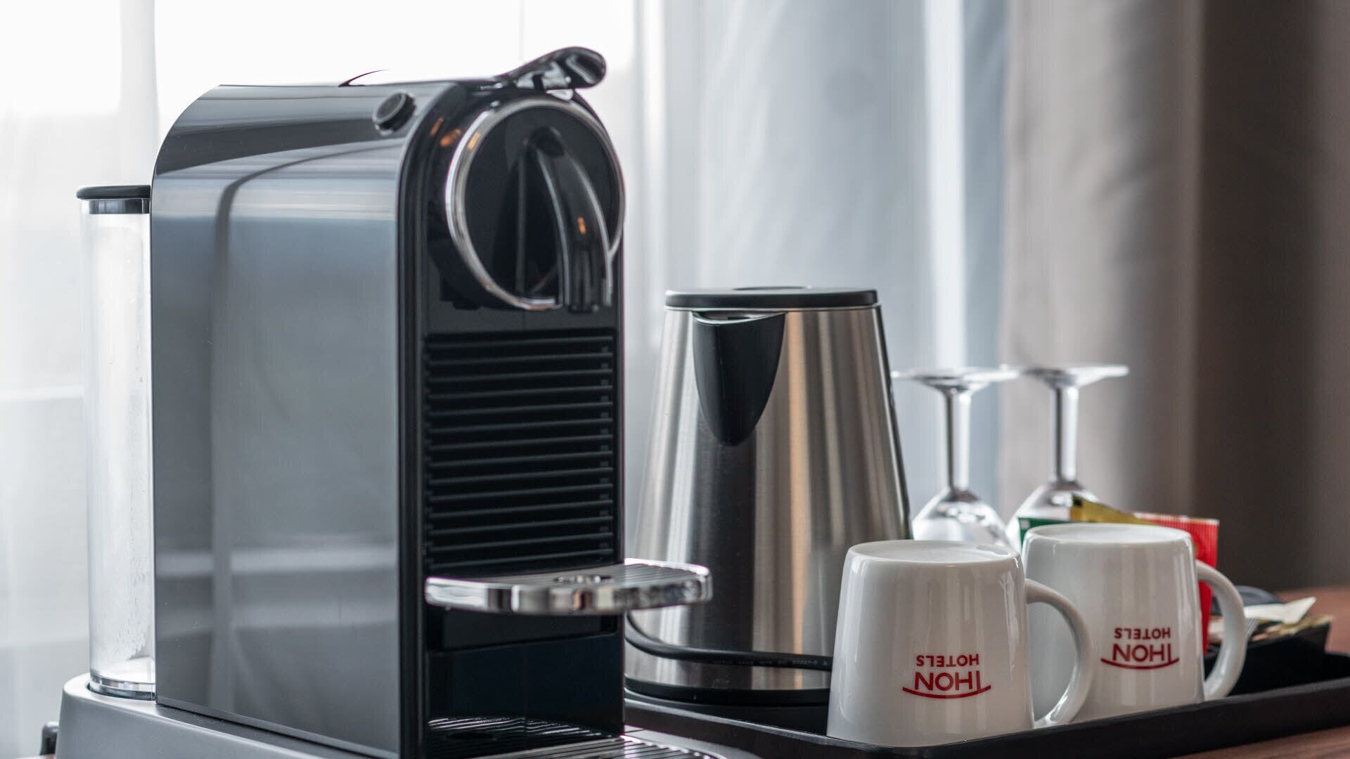 business room, non smoking | desk, laptop workspace, blackout curtains, soundproofing