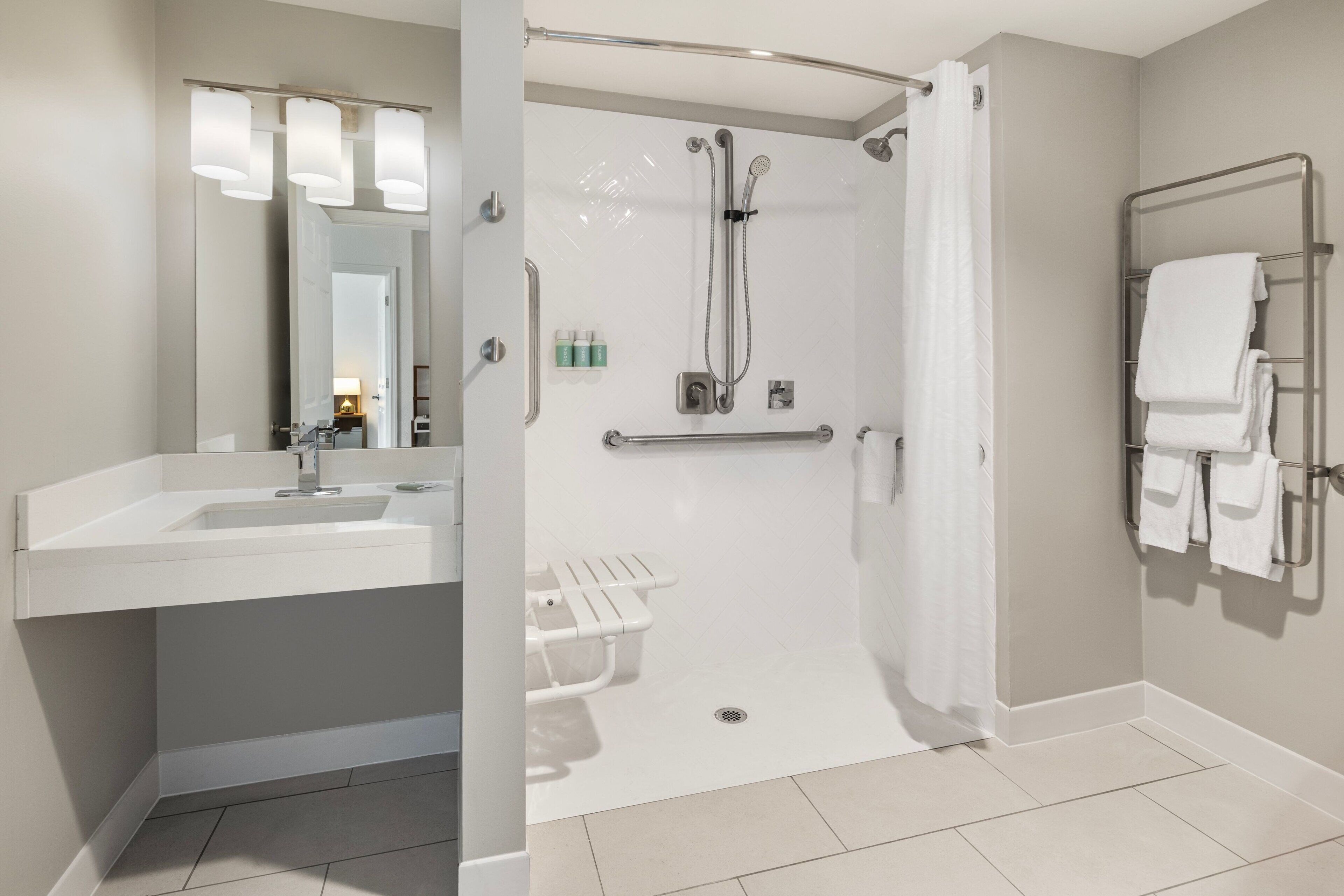 combined shower/bathtub, free toiletries, hair dryer, towels