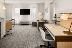 1 bedroom, hypo-allergenic bedding, pillow-top beds, in-room safe