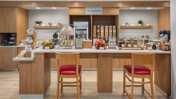 Free daily continental breakfast