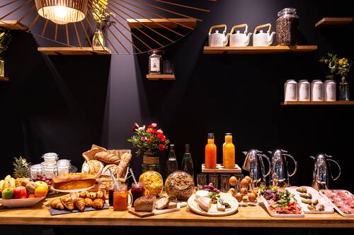 Daily buffet breakfast for a fee