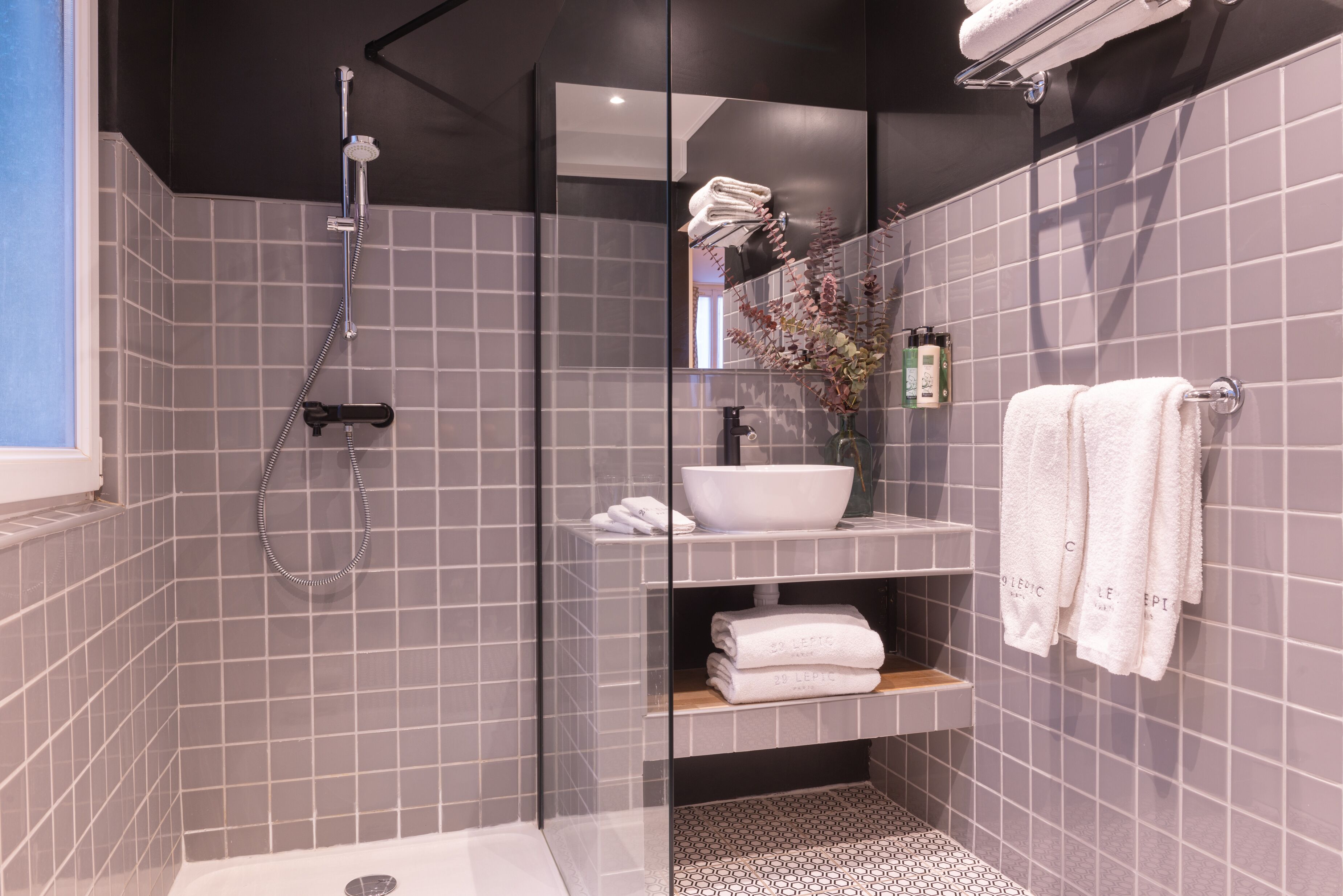 quadruple room | interior