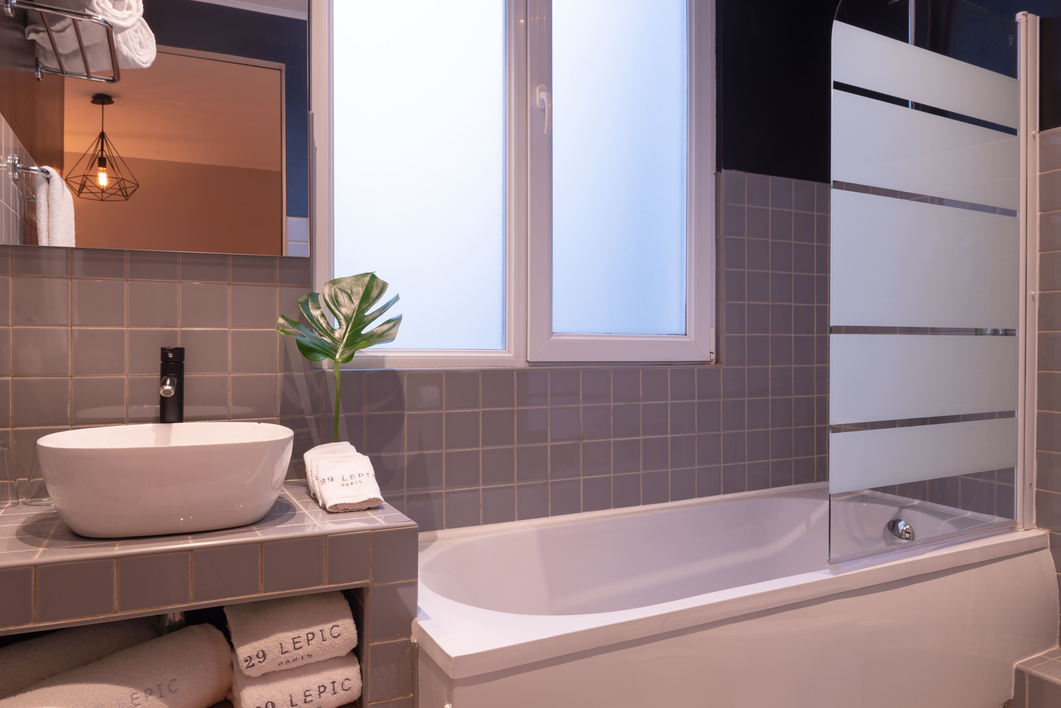 prestige suite | bathroom | hydromassage showerhead, free toiletries, hair dryer, towels