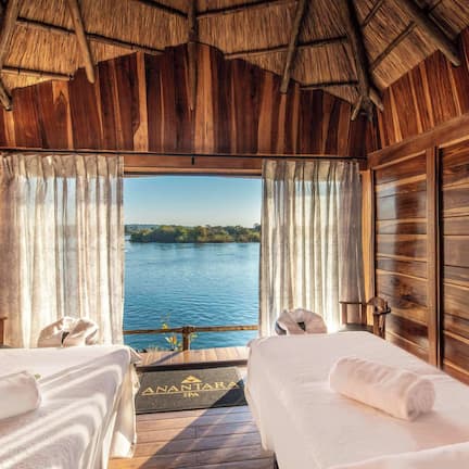 Couples treatment rooms, body treatments, aromatherapy, body wraps