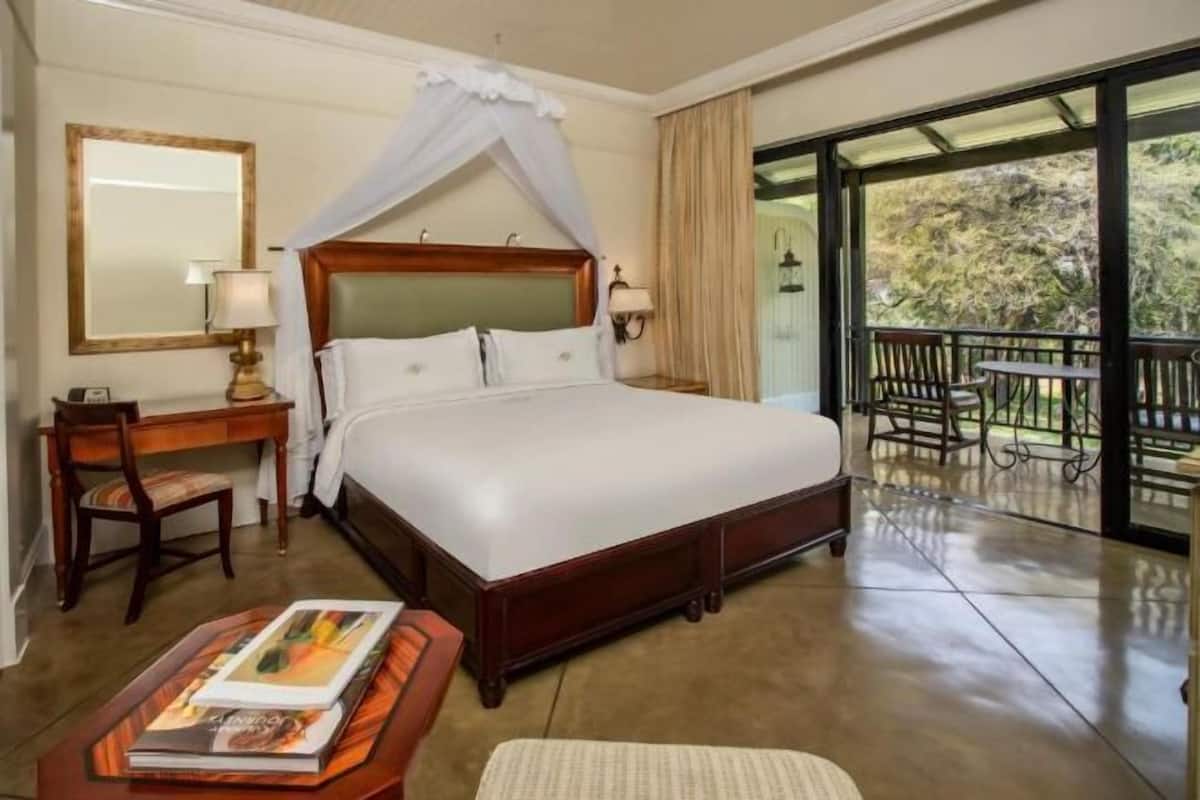1 phòng ngủ, bộ đồ giường cao cấp, minibar, két bảo mật tại phòng